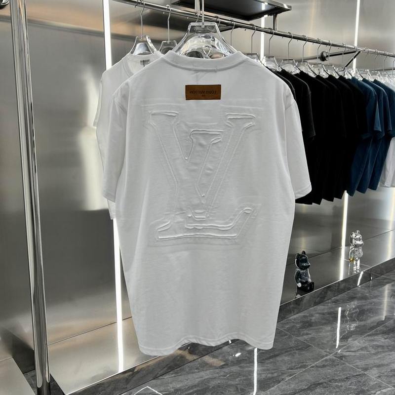 Louis Vuitton Men's T-shirts 234